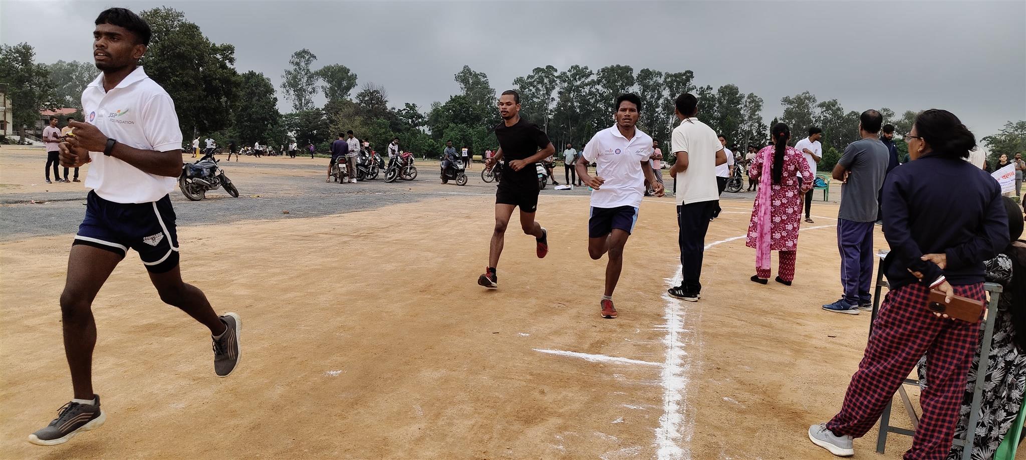 संभाग स्तरीय स्तरीय रेड रन मैराथन प्रतियोगिता